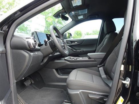 New 2026 Chevrolet Equinox LT w/ Safety and Technology Package AWD/4WD image 5