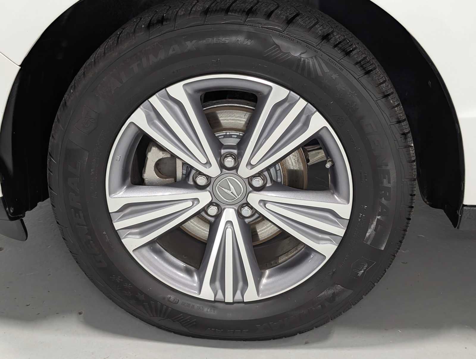 Used 2020 Acura MDX SH-AWD image 3