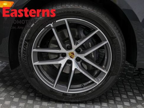Used 2023 Porsche Macan T image 33