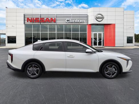Used 2025 Kia K4 FWD image 2