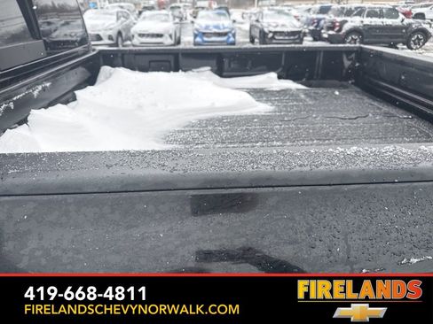 Used 2021 Nissan Titan SV w/ SV Convenience Package image 7