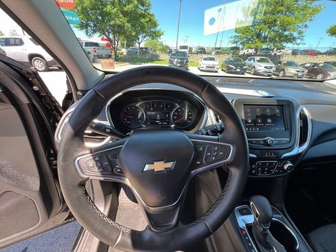 Used 2024 Chevrolet Equinox LT AWD/4WD image 39