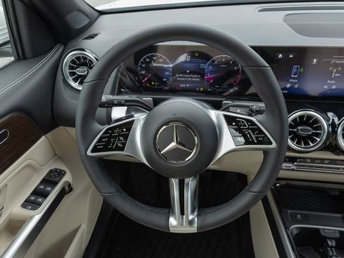 New 2026 Mercedes-Benz GLB 250 4MATIC image 24