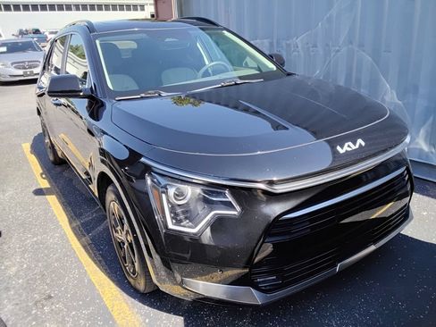 Used 2024 Kia Niro FWD image 12