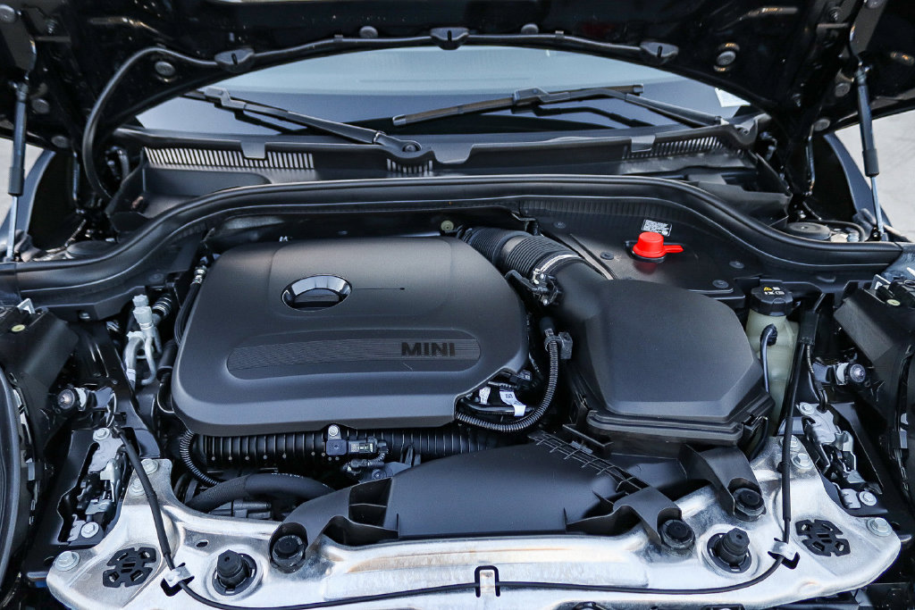 Used 2025 MINI Cooper S FWD image 31