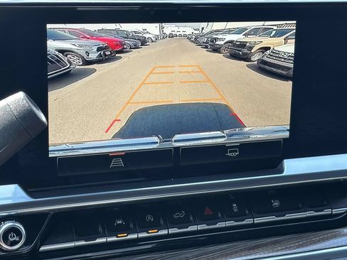 Used 2024 GMC Sierra 1500 Elevation AWD/4WD image 11