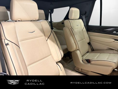 Used 2022 Cadillac Escalade Premium Luxury w/ Performance Package AWD/4WD image 18