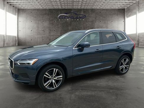 Used 2018 Volvo XC60 T5 Momentum w/ Convenience Package AWD/4WD image 8