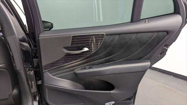 Used 2018 Lexus LS 500h AWD image 19