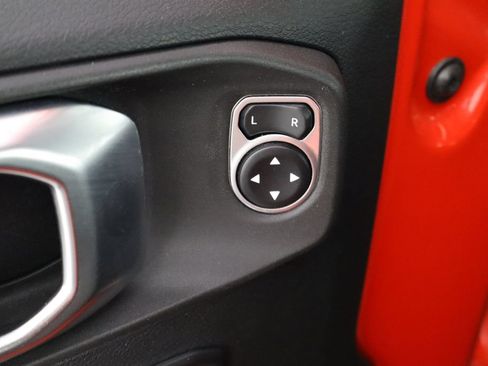 Used 2018 Jeep Wrangler Unlimited Sport S AWD/4WD image 20