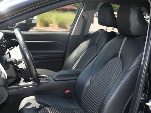 Certified 2023 Toyota Camry SE w/ Convenience Package image 11