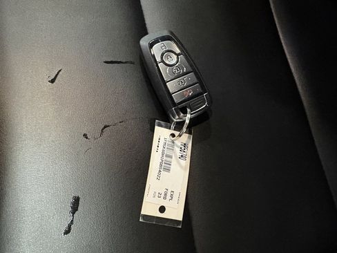 Used 2023 Ford Explorer XLT w/ Equipment Group 202A image 9