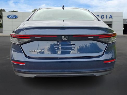 Used 2024 Honda Accord EX image 5