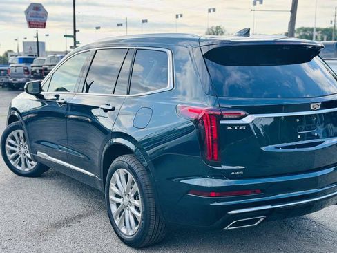 Used 2025 Cadillac XT6 Premium Luxury w/ Platinum Package AWD/4WD image 9
