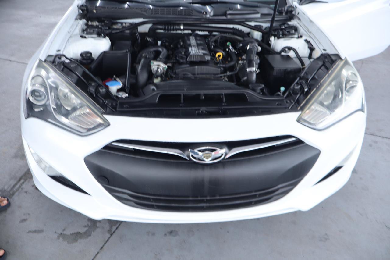 Used 2014 Hyundai Genesis 2.0T RWD image 33