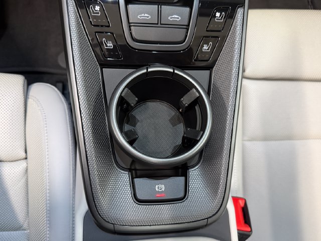 Certified 2024 Porsche 911 Targa 4S AWD/4WD image 24