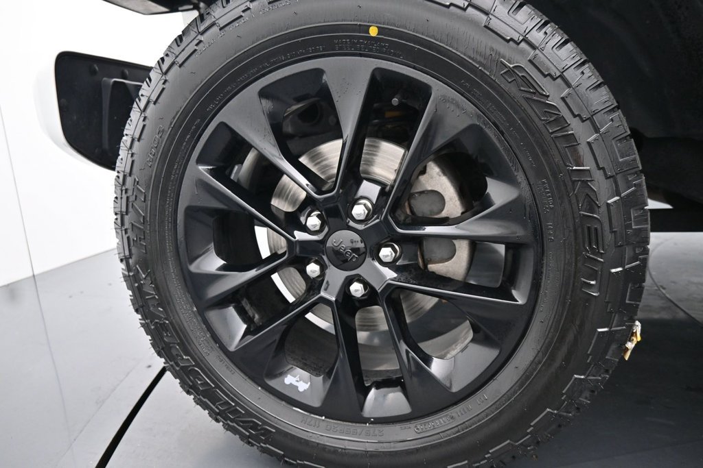 Used 2022 Jeep Wrangler Unlimited Sahara AWD/4WD image 14