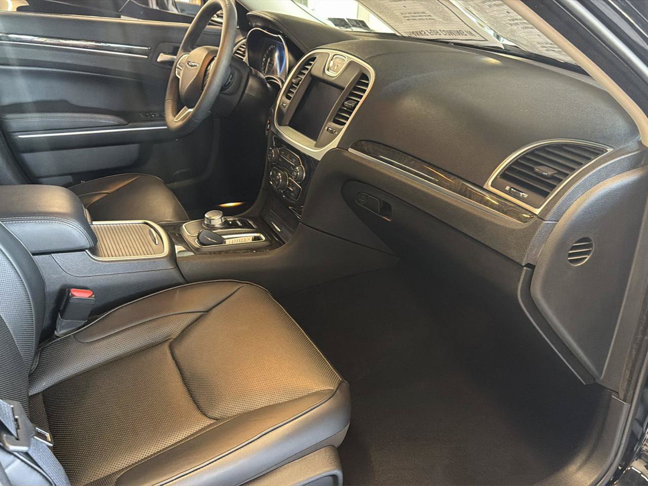 Used 2023 Chrysler 300 Touring L w/ Popular Equipment Group AWD/4WD image 15