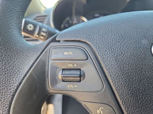 Used 2015 Kia Forte LX image 21