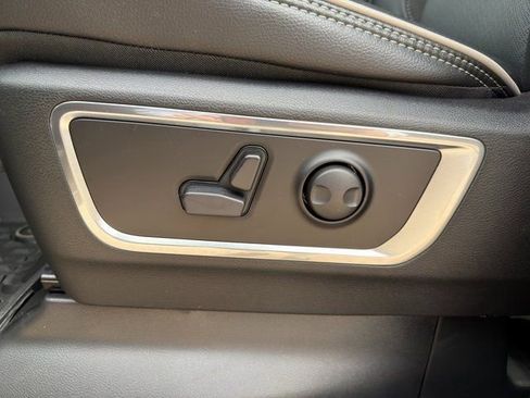 New 2025 RAM 1500 Laramie AWD/4WD image 26