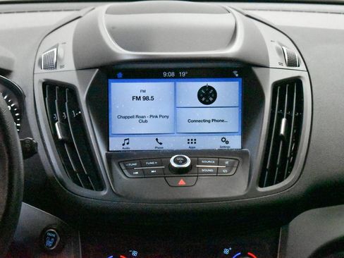 Used 2019 Ford Escape SE image 15