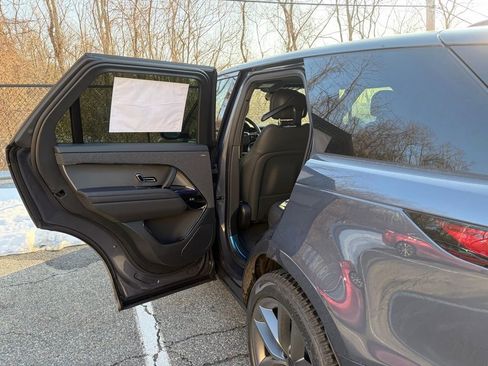 New 2026 Land Rover Range Rover Sport SE image 12