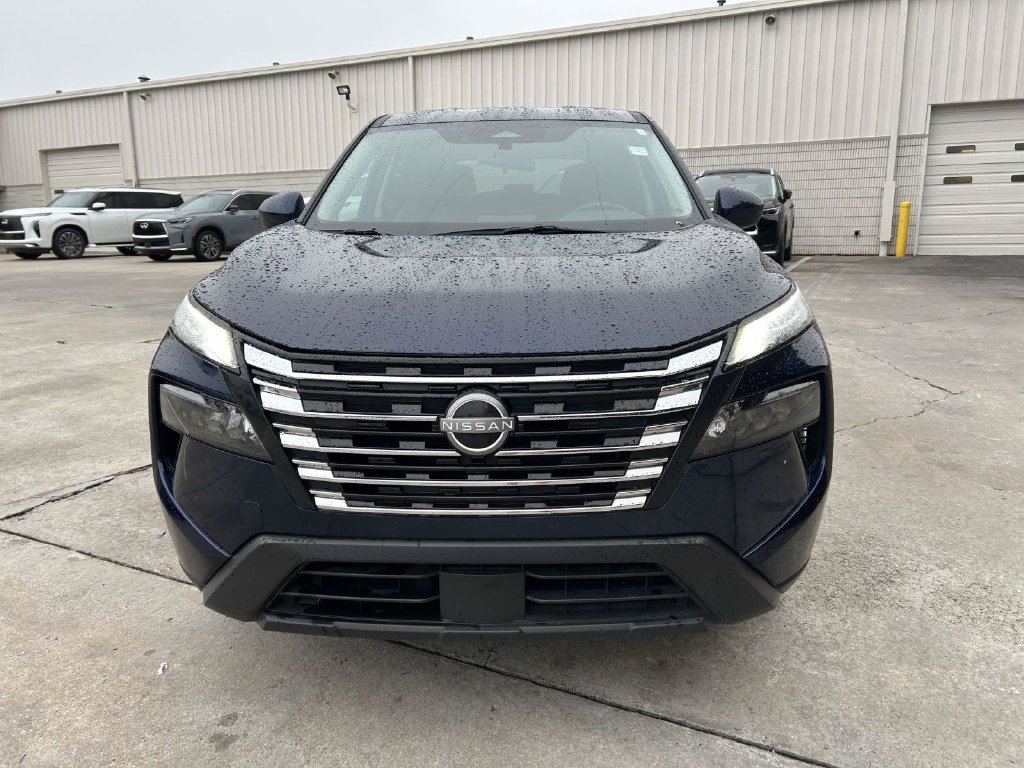 Used 2025 Nissan Rogue SV FWD image 8