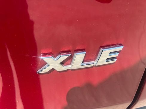 Used 2025 Toyota RAV4 XLE FWD image 11