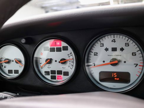 Used 1997 Porsche 911 Cabriolet image 37
