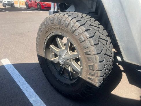 Used 2015 Jeep Wrangler Unlimited Sport w/ Quick Order Package 24S AWD/4WD image 11