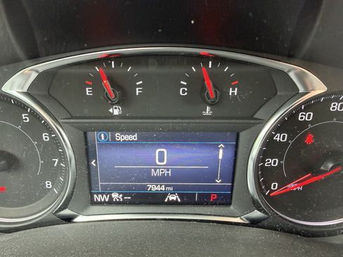 Used 2024 GMC Terrain SLE FWD image 14