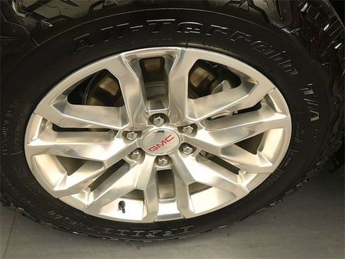 Used 2019 GMC Sierra 1500 SLT w/ SLT Premium Plus Package image 17