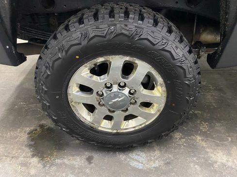 Used 2013 Chevrolet Silverado 2500 LT w/ Convenience Package image 19