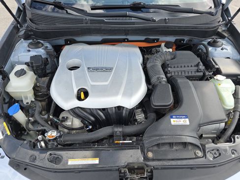 Used 2012 Hyundai Sonata Hybrid w/ Leather Pkg FWD image 10