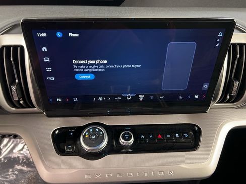 New 2026 Ford Expedition Active image 10