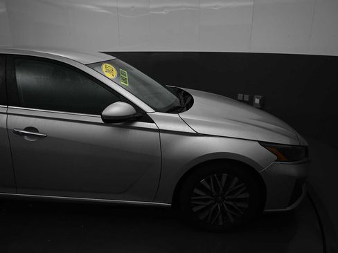 Used 2023 Nissan Altima 2.5 SV FWD image 20