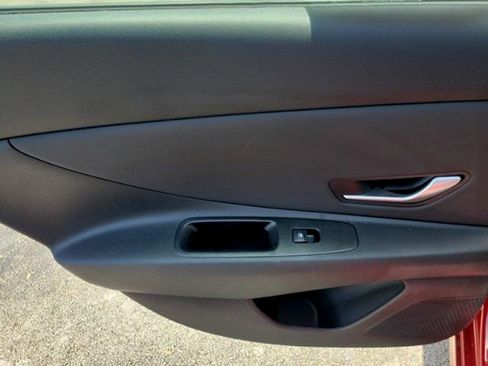 Used 2025 Hyundai Elantra SEL FWD image 16