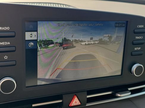 Used 2025 Hyundai Elantra Sport image 27