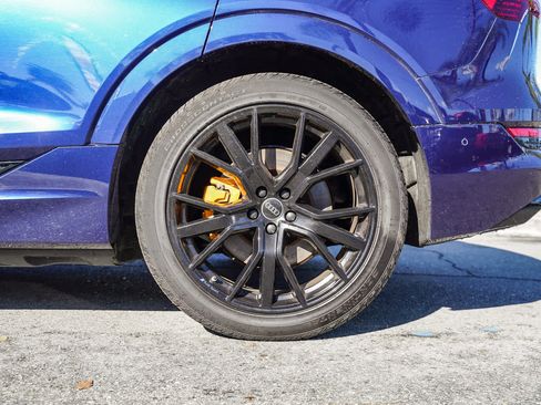 Used 2022 Audi e-tron Chronos w/ Chronos Package image 8