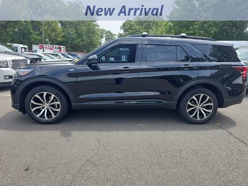 Used 2025 Ford Explorer ST-Line AWD/4WD image 1