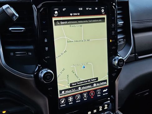 Used 2020 RAM 3500 Laramie image 30