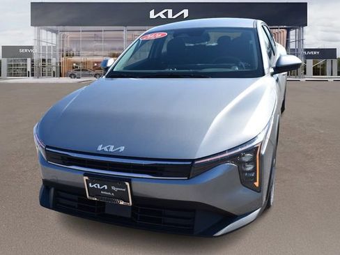 New 2026 Kia K4 LXS FWD image 8