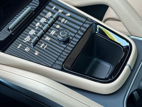 New 2026 Porsche Cayenne E-Hybrid AWD/4WD image 26