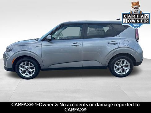 Used 2024 Kia Soul LX w/ Option Group 015 FWD image 4