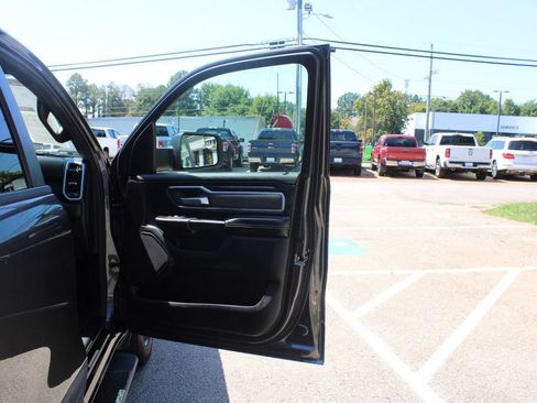 Used 2020 RAM 1500 Big Horn AWD/4WD image 24