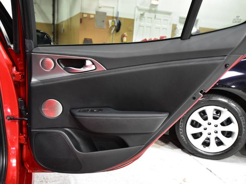 Used 2018 Kia Stinger GT2 image 49