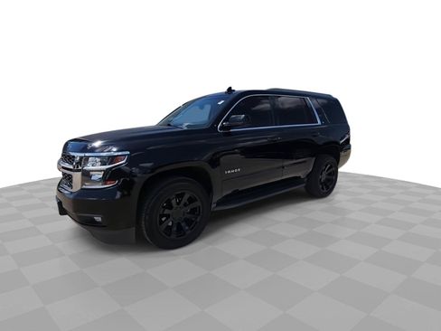 Used 2019 Chevrolet Tahoe LT w/ Luxury Package AWD/4WD image 4
