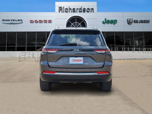 Used 2023 Jeep Grand Cherokee Limited AWD/4WD image 3