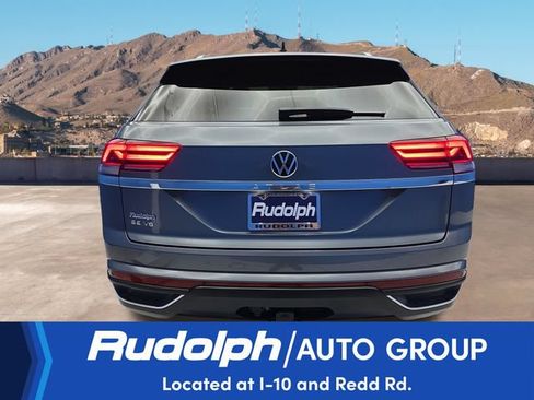 Used 2022 Volkswagen Atlas Cross Sport SE FWD image 4