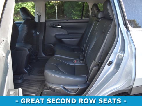 Used 2023 Toyota Highlander L image 9